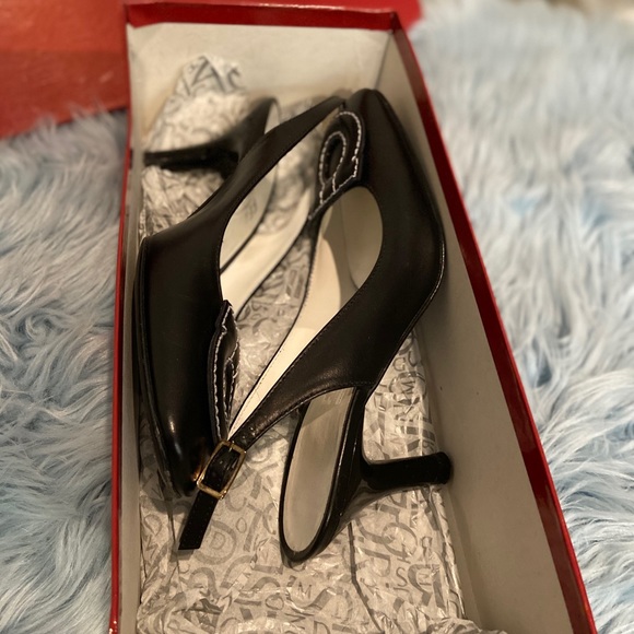 Salvatore Ferragamo pumps - Picture 3 of 3